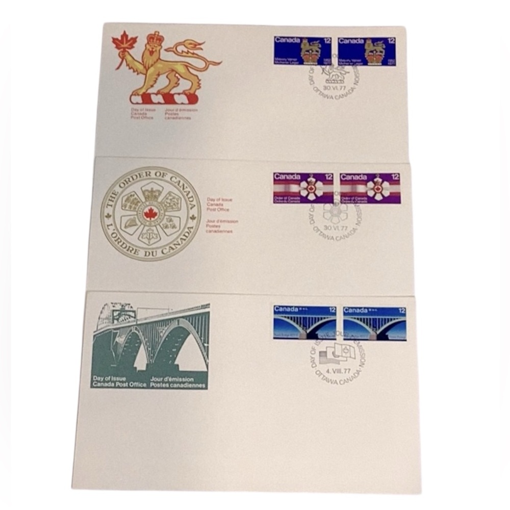 🌺 1977 First Day Issue 12 Cent Postal Stamps